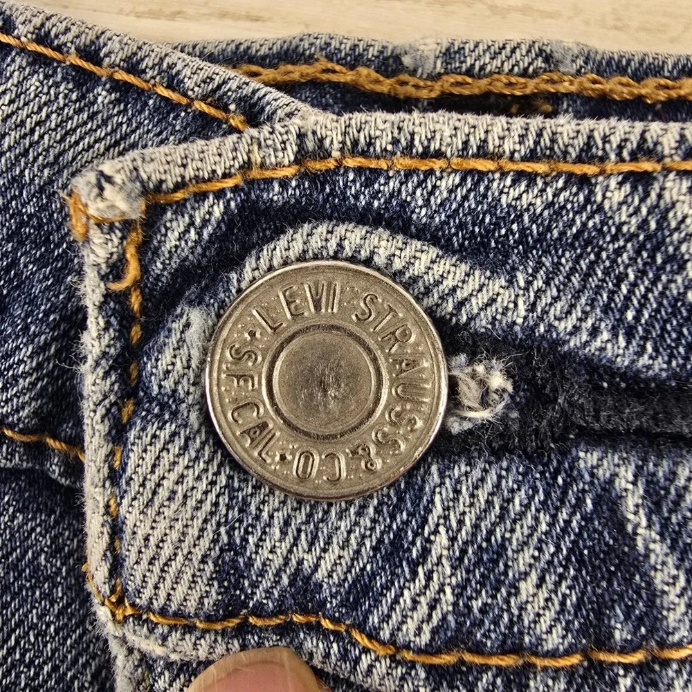 Levis 505 Mens Regular Fit Cutoff Denim Shorts Medium Wash Blue W33 505-4649